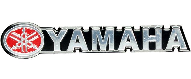 Kovová 3D samolepka Yamaha 13 × 2,5&hellip;