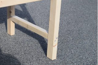 Foto 19 - Masivní dřevěná lavička s opěradlem a područkami Heavy Duty I